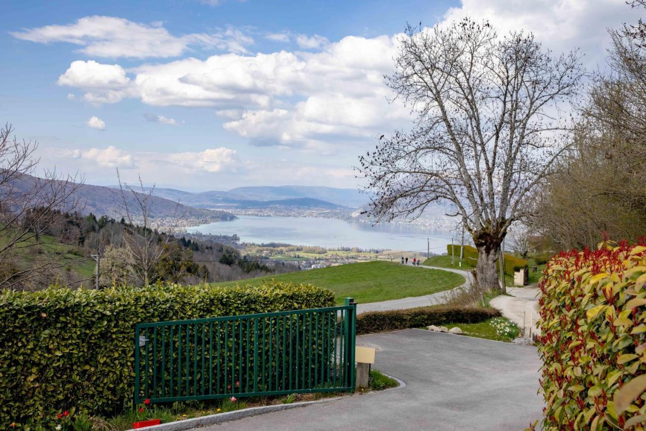 Entre Lac Et Montagne, Chaleureuse Maison 3 Pieces Avec Tres Belle Vue Lac D'Annecy. Terrasse, Jardin, Parking, Cheminee, Barbecue …. Saint-Jorioz Eksteriør bilde