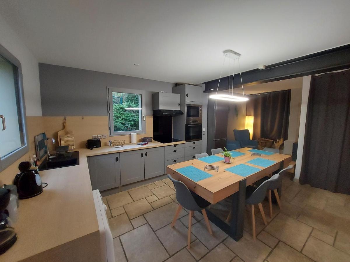 Entre Lac Et Montagne, Chaleureuse Maison 3 Pieces Avec Tres Belle Vue Lac D'Annecy. Terrasse, Jardin, Parking, Cheminee, Barbecue …. Saint-Jorioz Eksteriør bilde